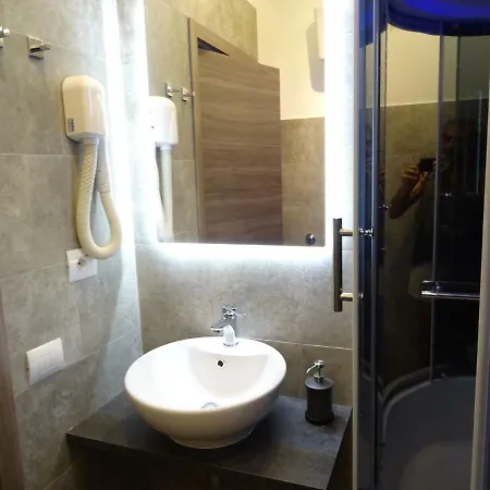 Harmony & Comfort At The Vatican Museum Guest house *